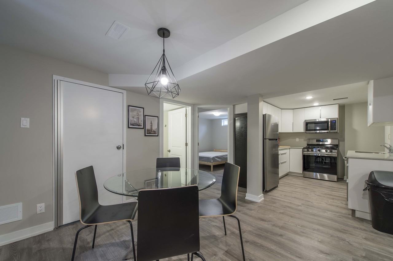 1070 Meadowlands Drive East #B - Photo 5 of 9