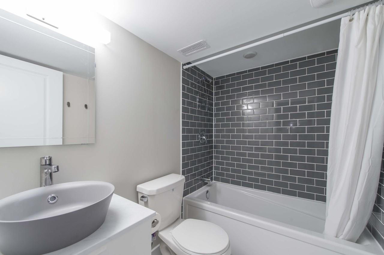 1070 Meadowlands Drive East #B - Photo 7 of 9