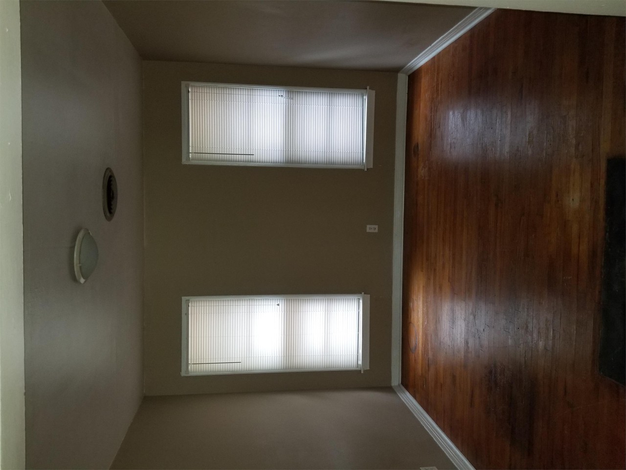 800 Truman Pl - Photo 3 of 6