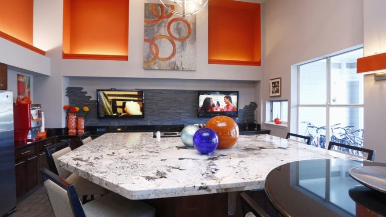 8531 Summersweet Ln - Photo 3 of 33