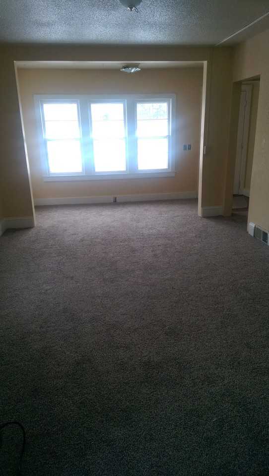 104 W Elizabeth Ave - Photo 2 of 5