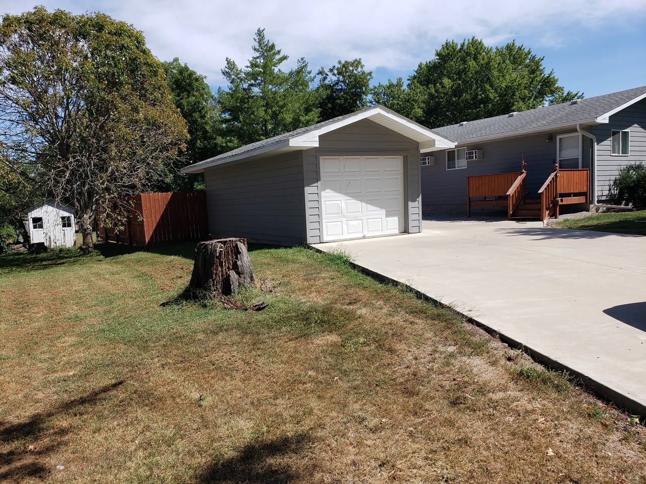 422 S 13th St - Photo 2 of 12