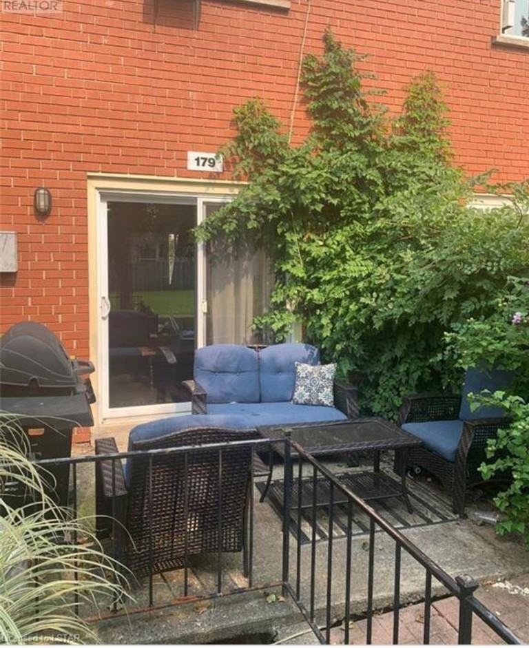 1090 Kipps Lane - Photo 2 of 17