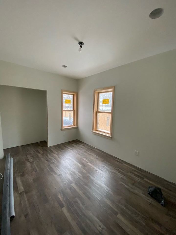 504 English Street - Photo 2 of 10