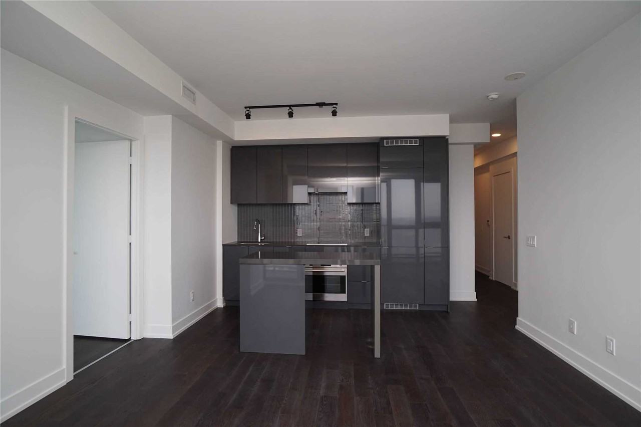 7 Grenville Street #1207