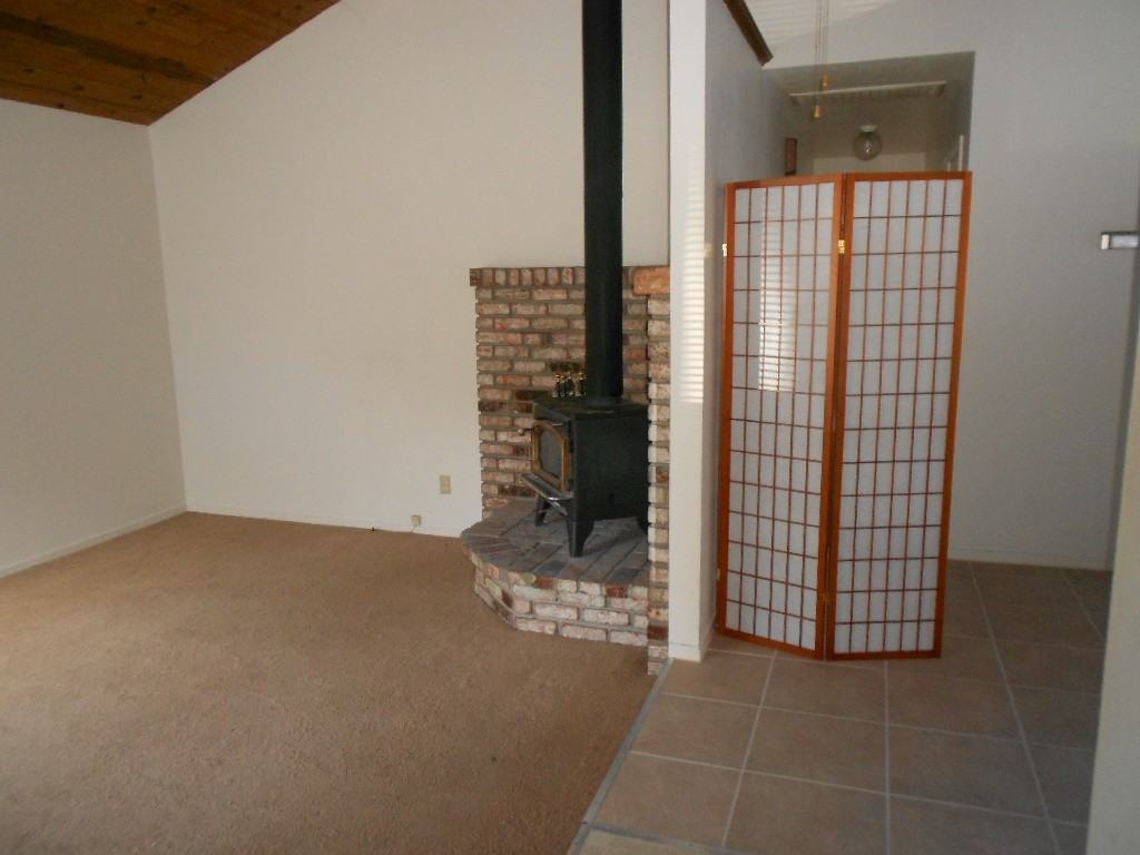 4866 Klamath Rd - Photo 3 of 18