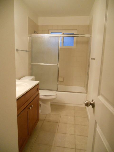 1105 Woodminster Dr - Photo 3 of 7