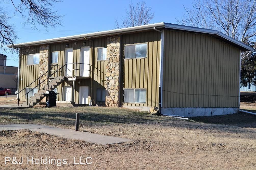 404 4th St. - Photo 3 of 3