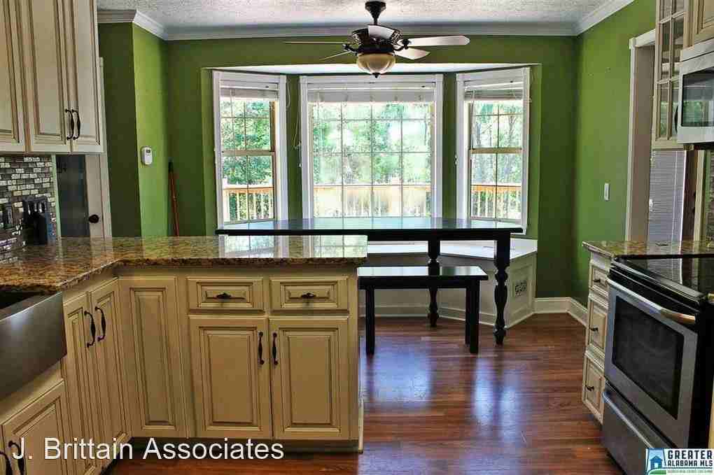 2208 Westwood Dr - Photo 2 of 17