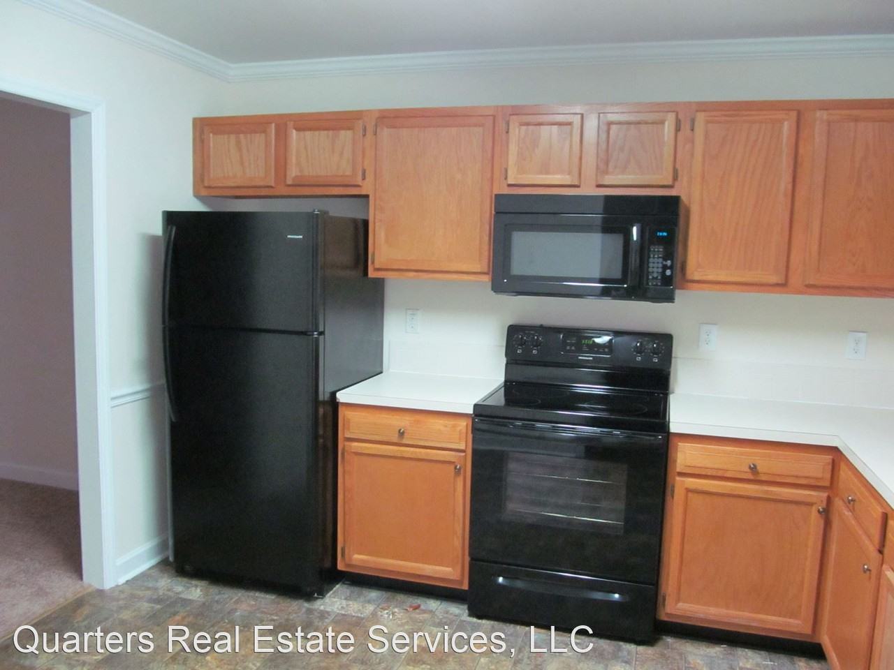 140 Troonsway Rd - Photo 3 of 17