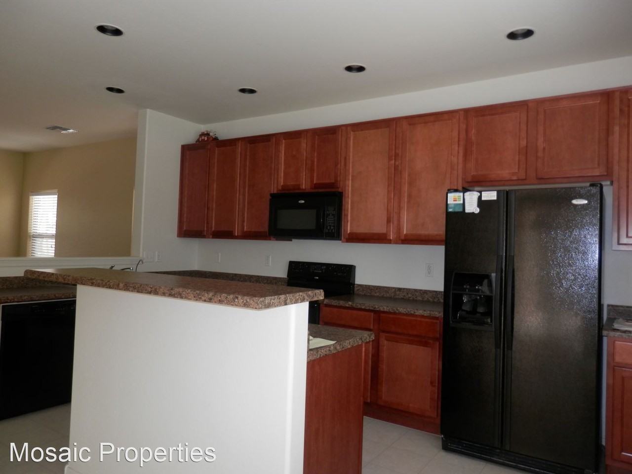 1139 E Vermont Dr - Photo 3 of 21