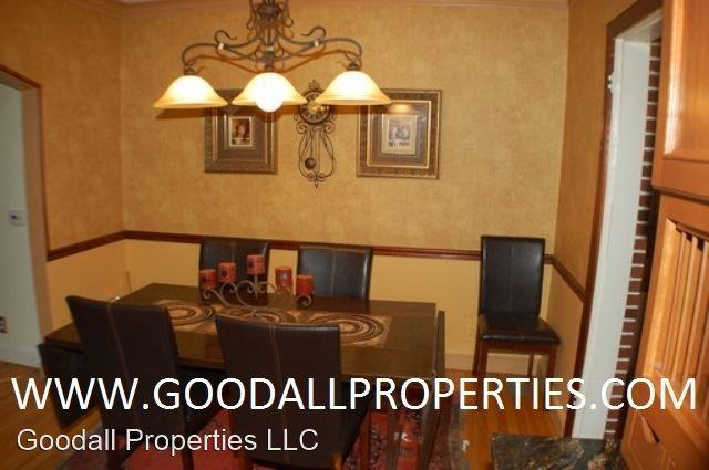 2833 38th St - Photo 3 of 10