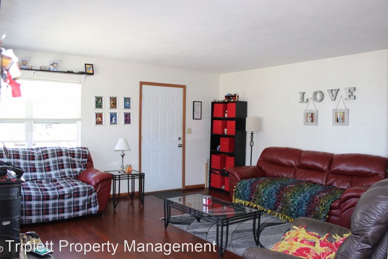 1426 16th St - Photo 2 of 6