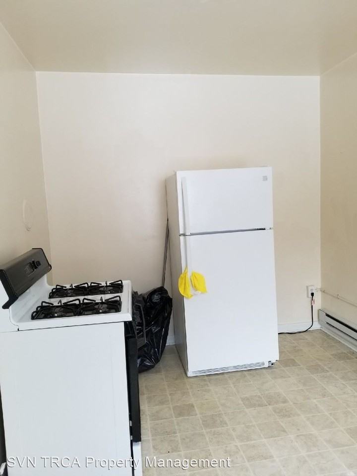 1650 Ballinger Street - Photo 2 of 11