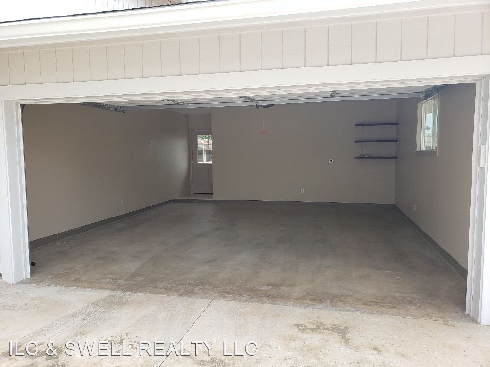 835 10TH AVE. - Photo 3 of 17