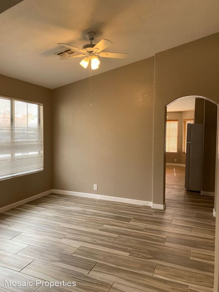 5162 W Campo Bello Dr - Photo 3 of 14