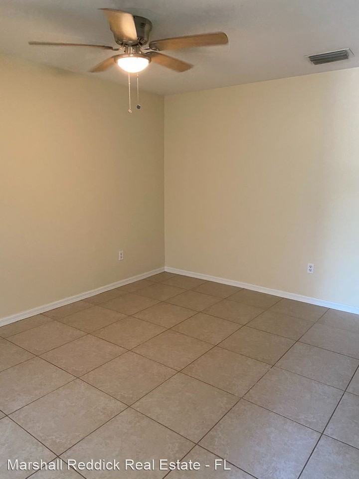 465/467 Lillon Avenue South - Photo 3 of 17