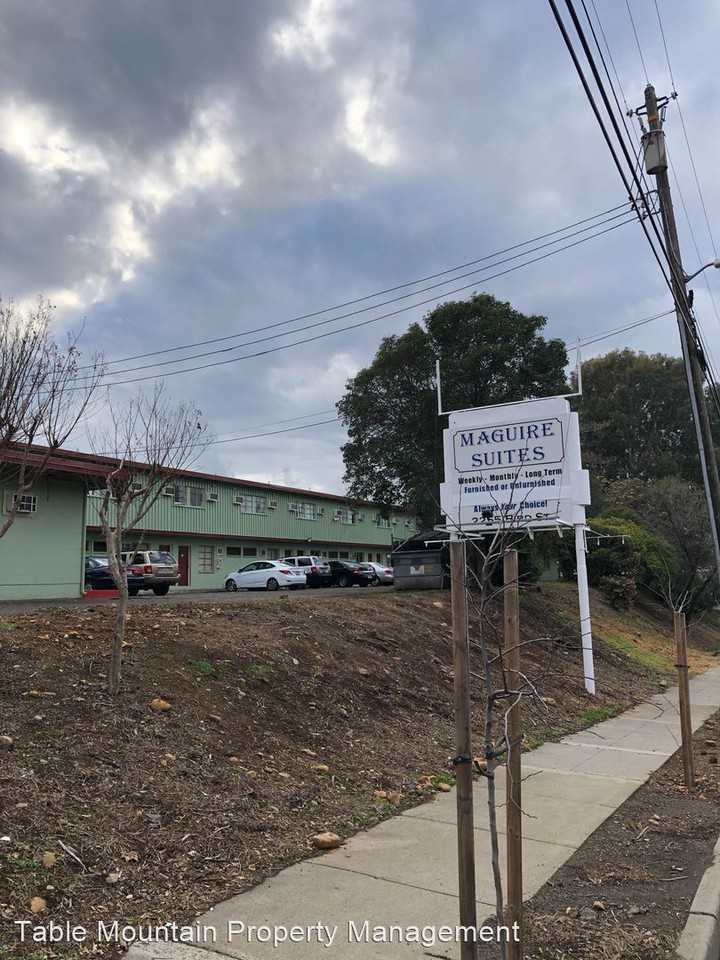 2255 Bird St - Photo 3 of 10