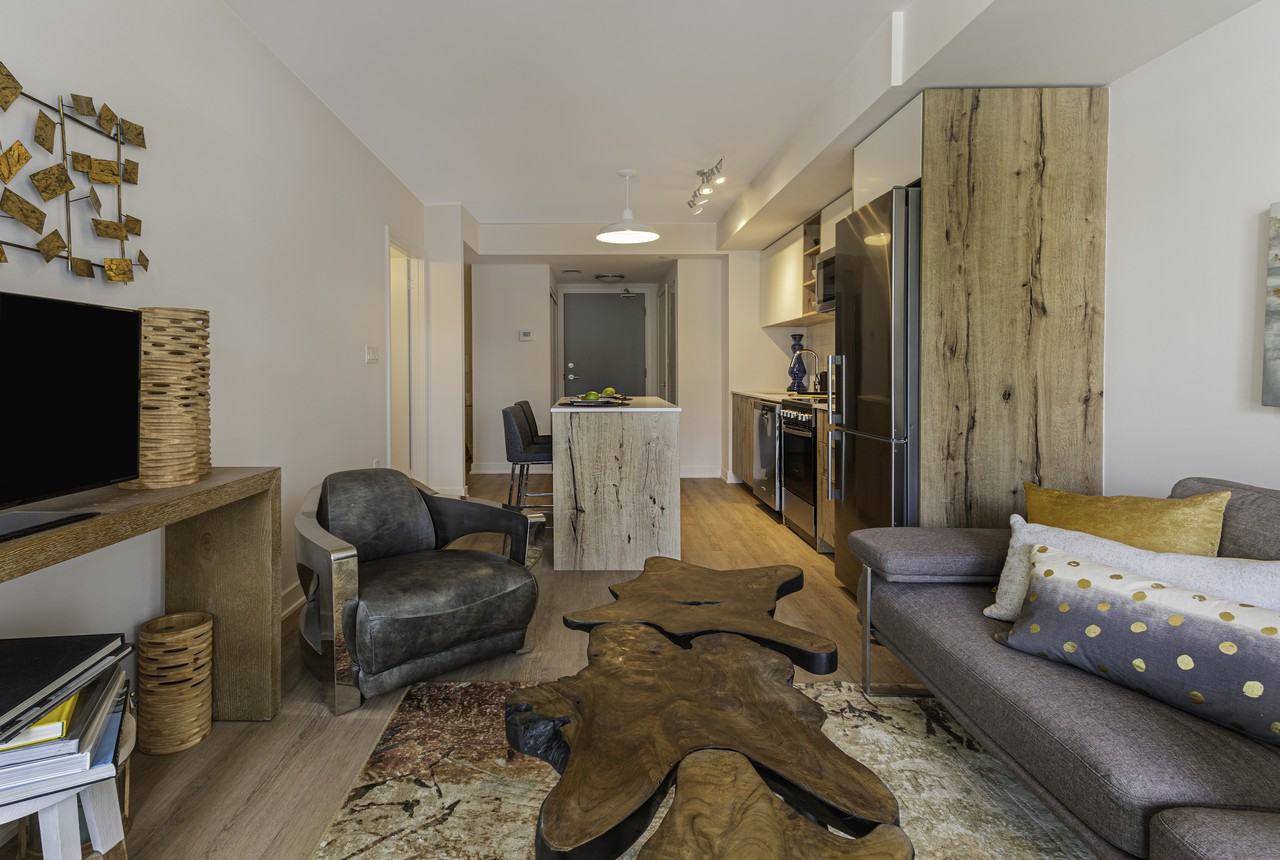 39 Niagara Street #540