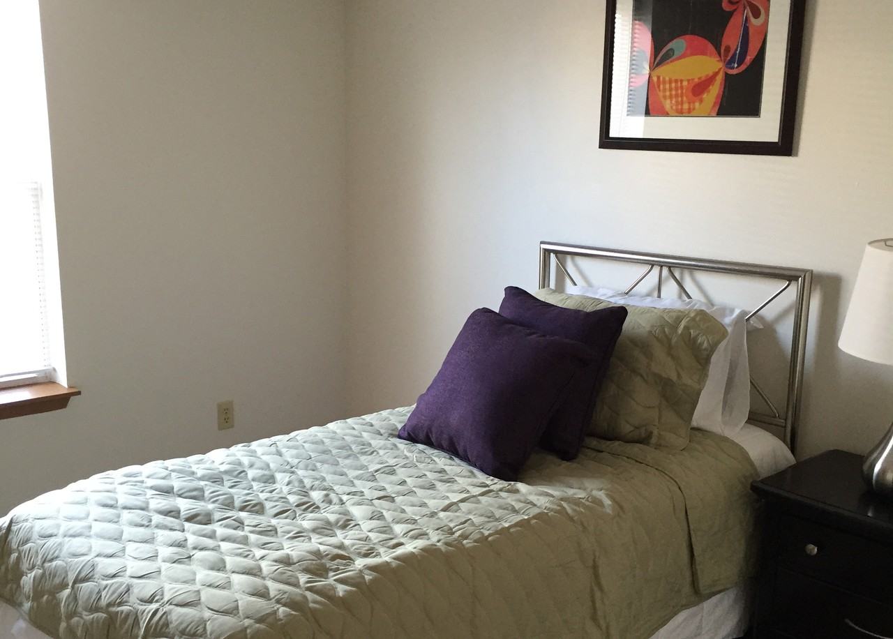 Riverside Glen Apartments - Photo 2 of 13