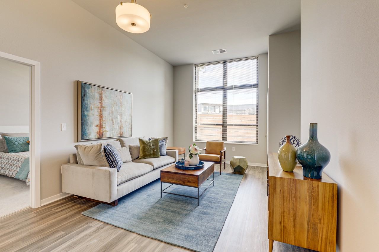 Venue - Photo 3 of 38