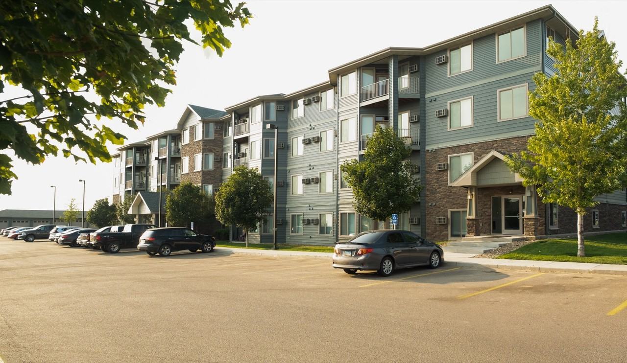 Eagle Crest Apartments - Photo 2 of 32