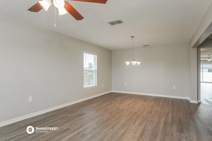 4109 Ne 9th Pl - Photo 3 of 16