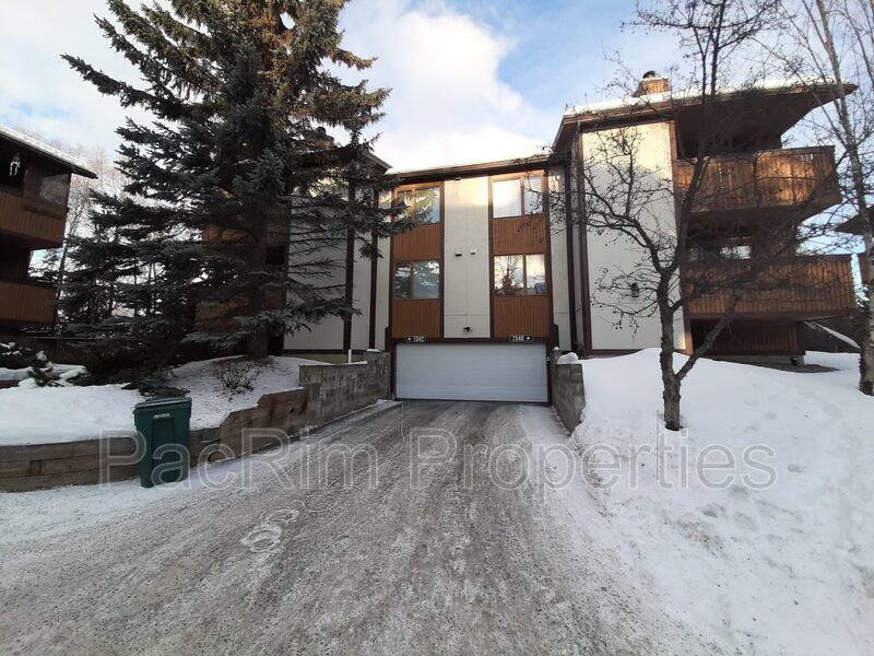 7342 Huntsmen Cir