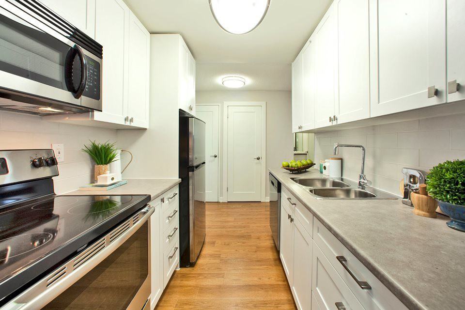 Albany Place - Photo 3 of 16