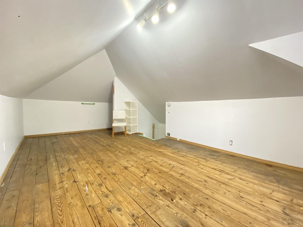 12 Dalewood Cres - Photo 2 of 23