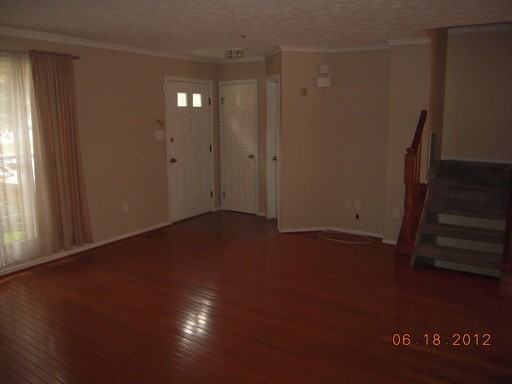 12613 Monarch Ct - Photo 3 of 25