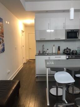 255 Bay St - Photo 2 of 18