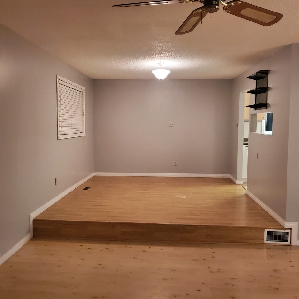 3 Greenoch Crescent Northwest - Photo 2 of 13