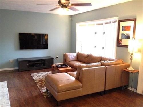 110 Haldane Pl - Photo 3 of 22