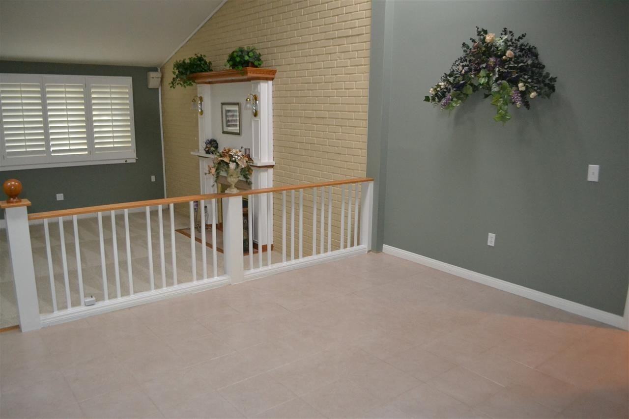 2330 Cranston Dr - Photo 3 of 9