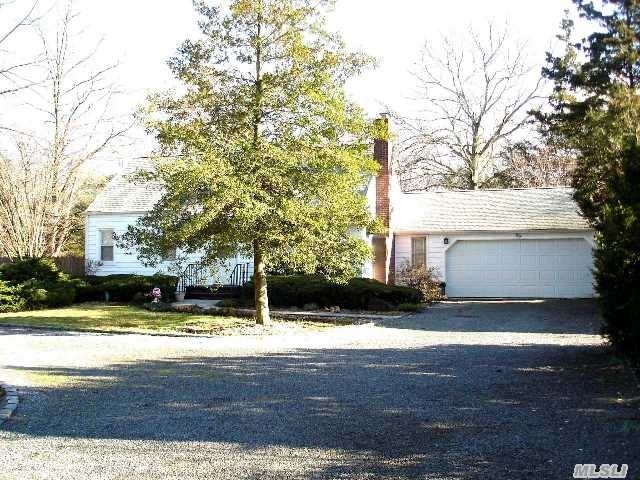 239 Elwood Rd - Photo 2 of 4