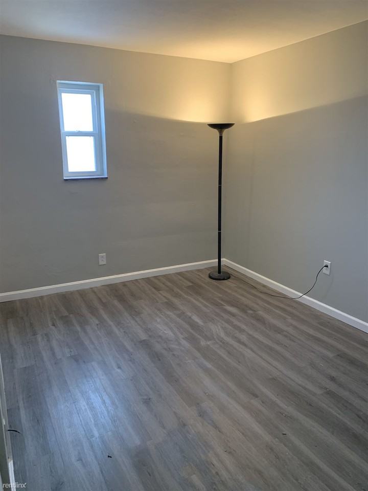 3904 Watson Rd - Photo 3 of 11