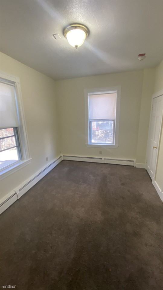 39 Thornton St - Photo 3 of 12