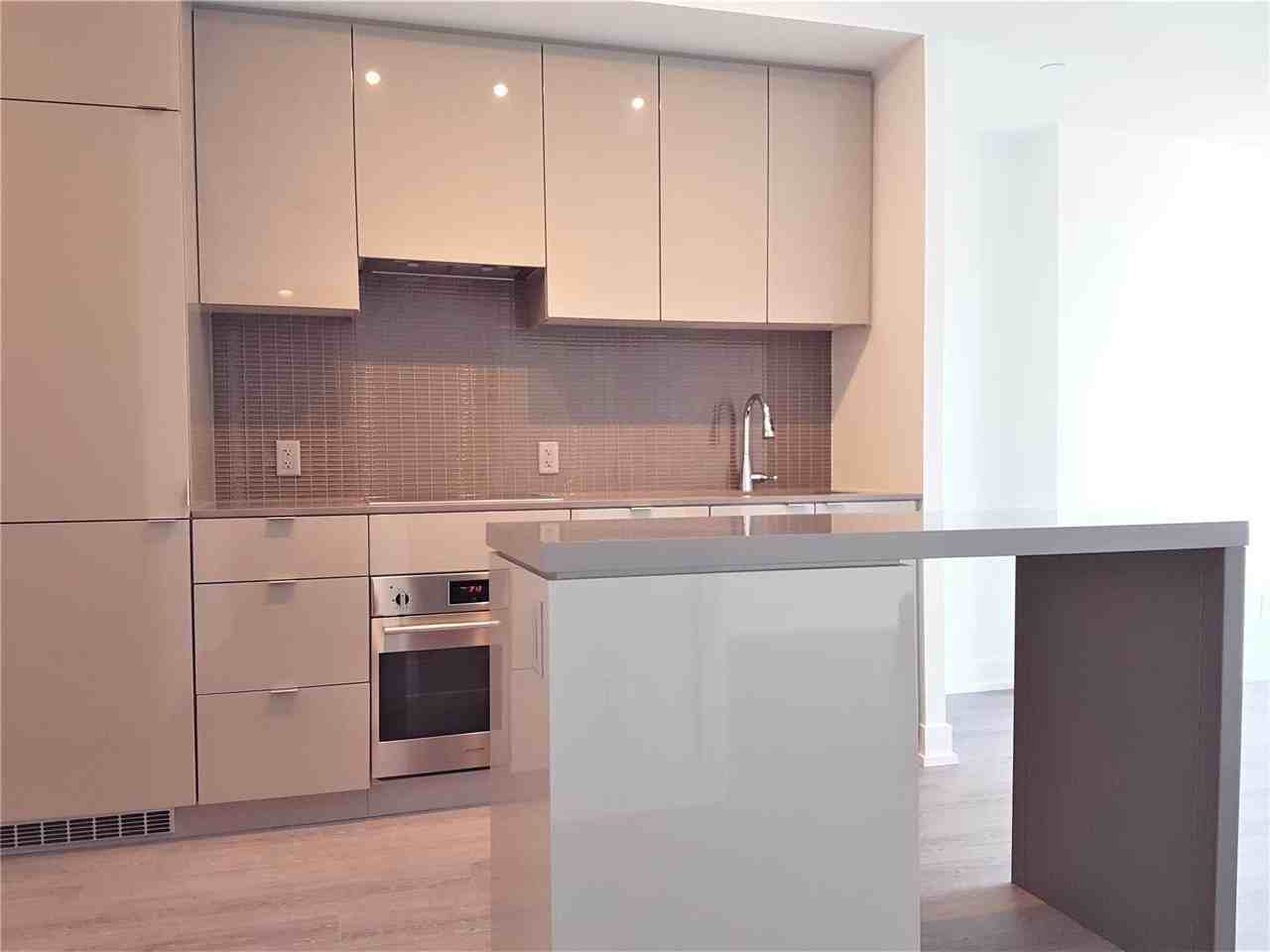 7 Grenville Street #3913