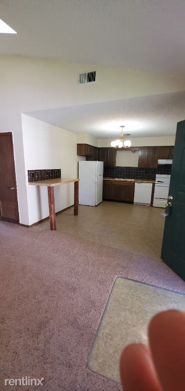 222 E Main St - Photo 2 of 8