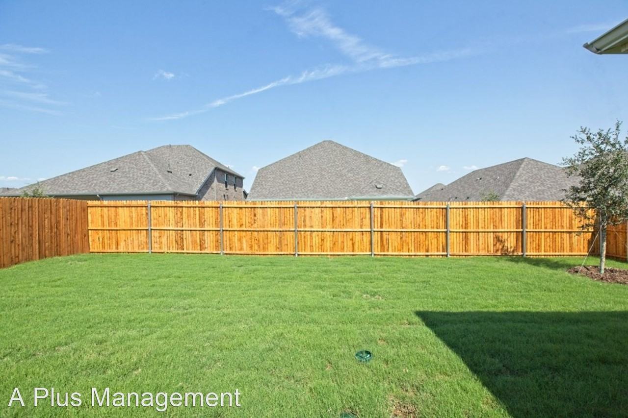625 Hidden Cove Dr - Photo 2 of 38