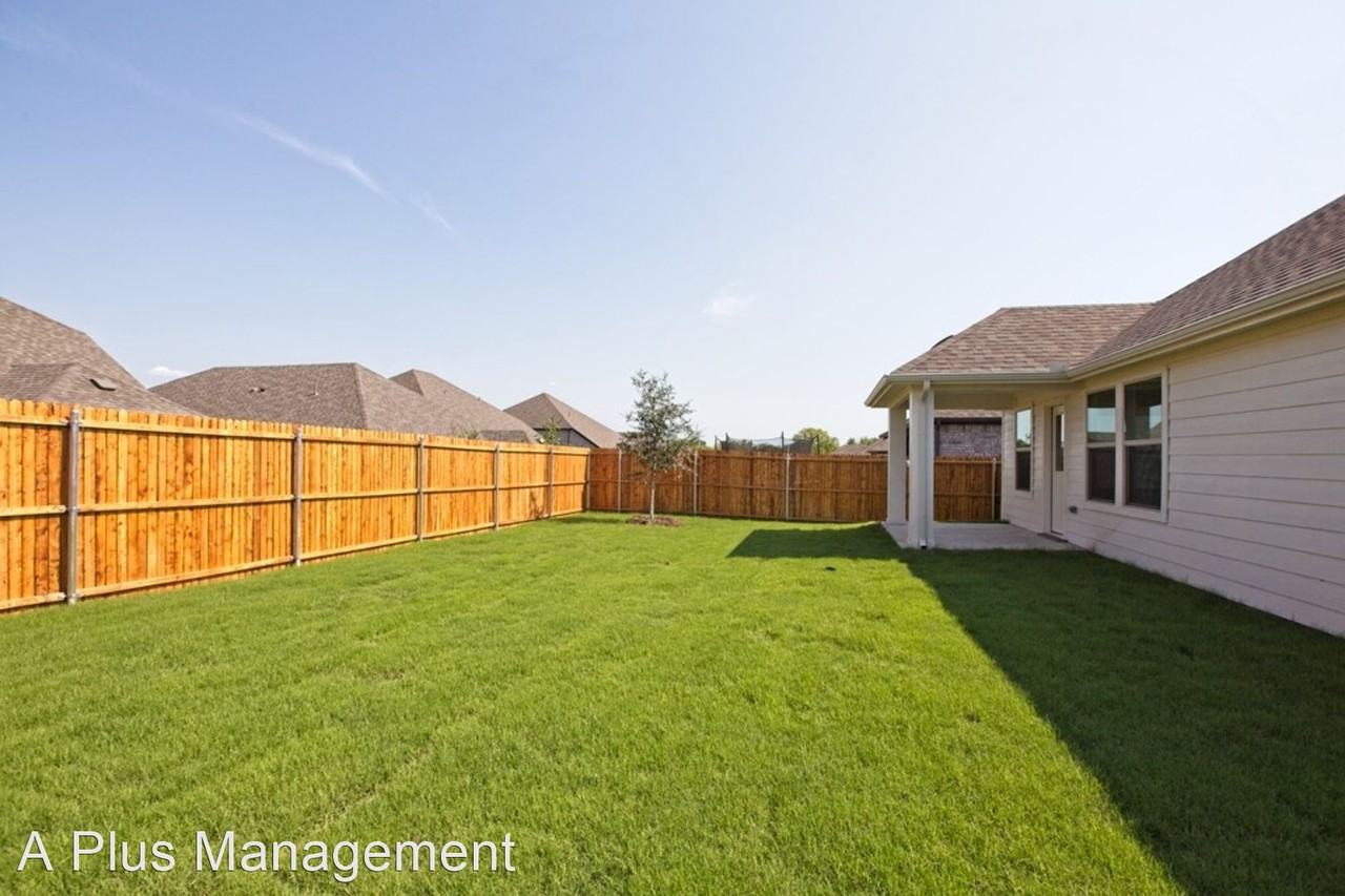 625 Hidden Cove Dr - Photo 3 of 38