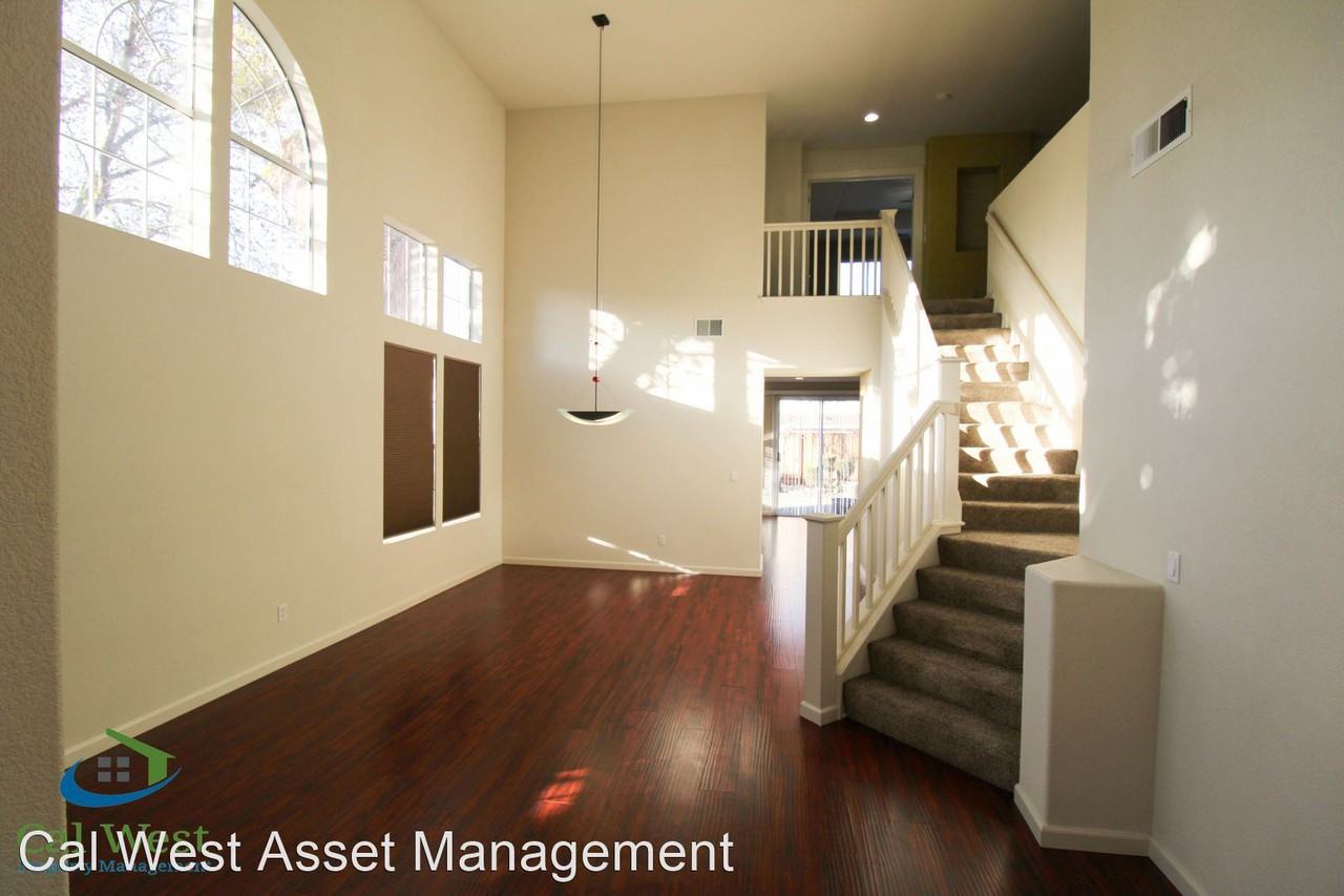 3207 Lakemore Ct - Photo 3 of 35