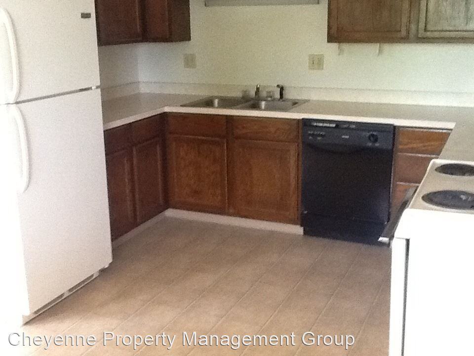 4812 E. 14th St. - Photo 3 of 8