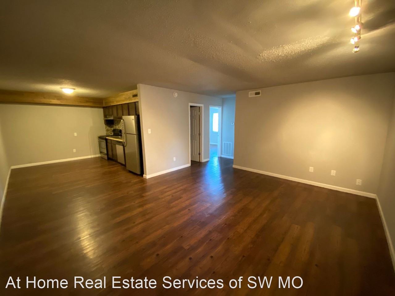 712 E Sunshine - Photo 3 of 9