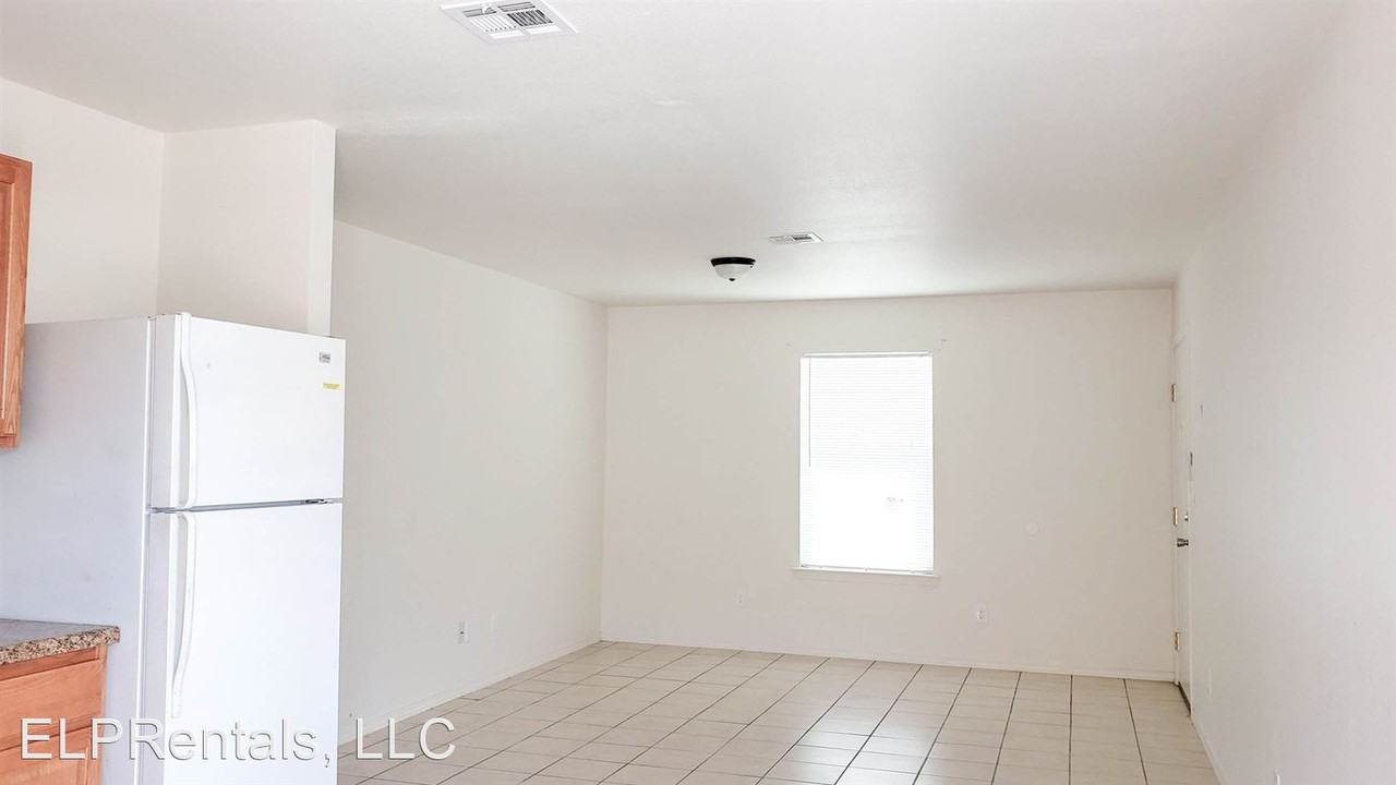 2635 Idalia Avenue - Photo 2 of 11