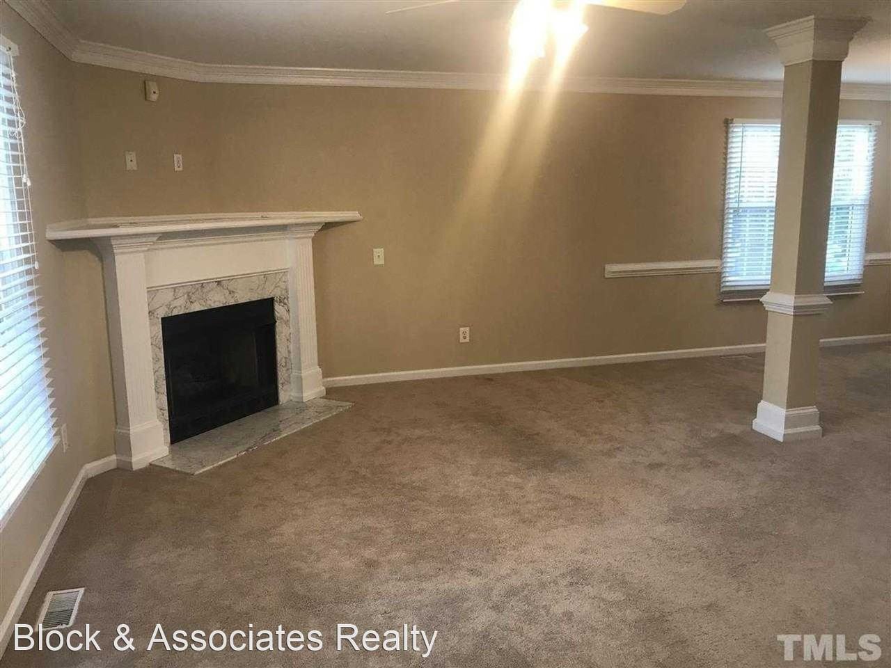 2662 Bowden Dr - Photo 2 of 10