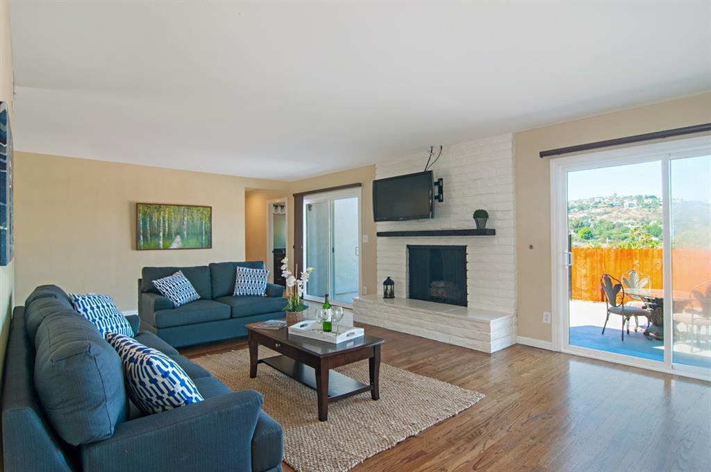 5385 Brockbank Pl - Photo 2 of 17