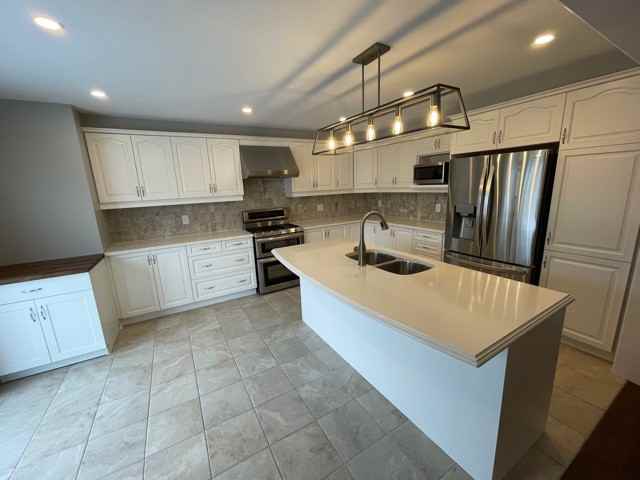 615 Dundonald Dr - Photo 3 of 12