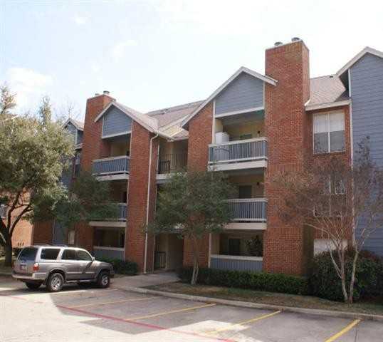 5409 Southwestern Blvd A22 - Photo 3 of 4